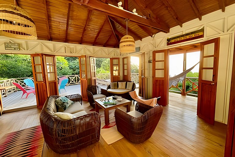 The Palms - Rustic Luxury in Providencia