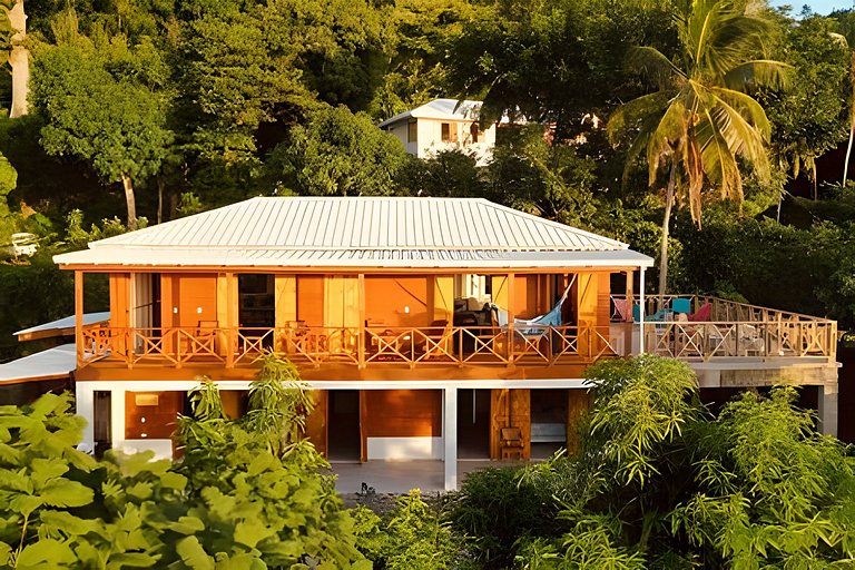The Palms - Rustic Luxury in Providencia