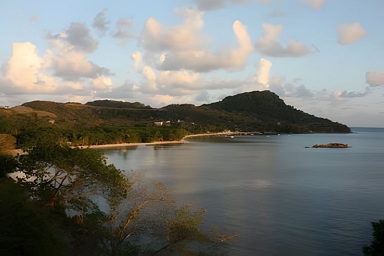 The Palms - Rustic Luxury in Providencia