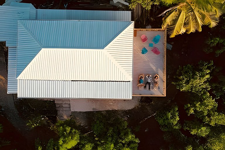 The Palms - Rustic Luxury in Providencia